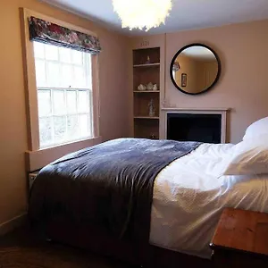 Apartment Regency 10 Minutes From Centre, Bath
